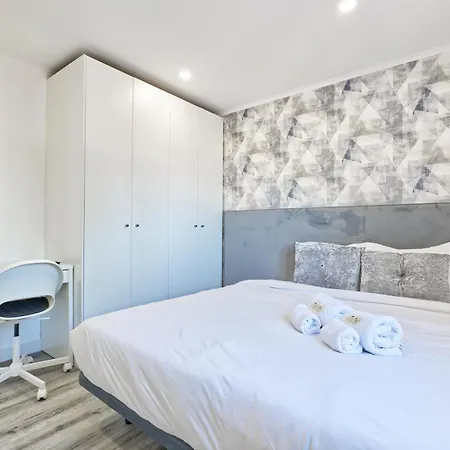 Apartment Portucale ! Santa Clara Terrace & Jacuzzi *