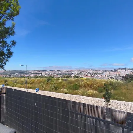 Portucale ! Santa Clara Terrace & Jacuzzi Apartment