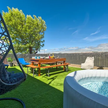 Portucale ! Santa Clara Terrace & Jacuzzi Apartment Lisbon