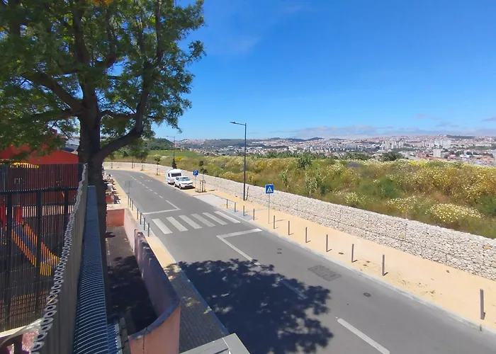 Portucale ! Santa Clara Terrace & Jacuzzi * Lisboa