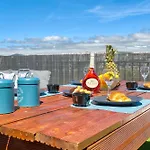 דירה Portucale ! Santa Clara Terrace & Jacuzzi ליסבון